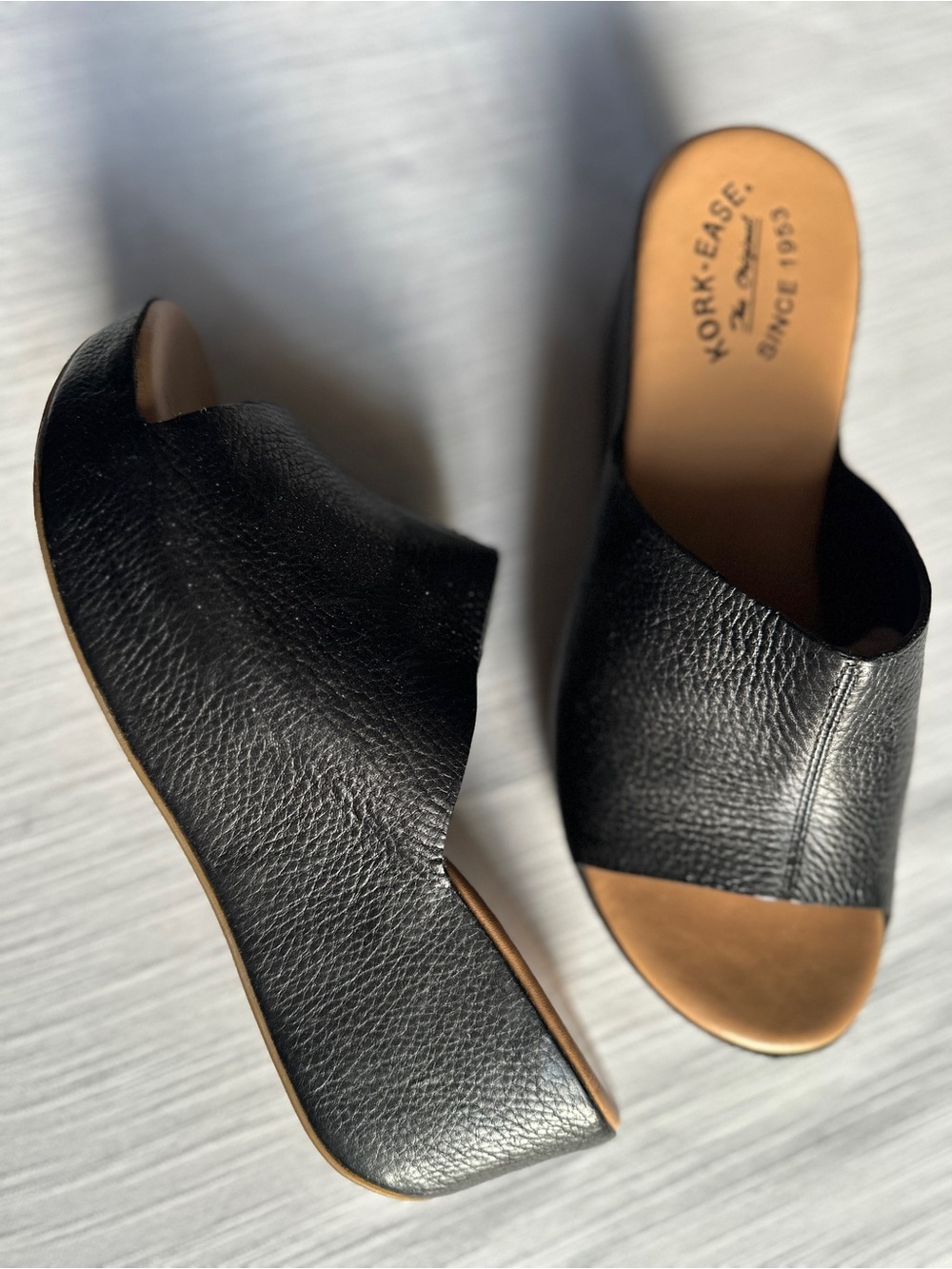Kork-Ease Greer Black Leather Wedge Slide Sandals | 9